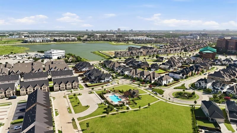 12952 Wymeth Drive, Farmers Branch TX 75234 - Photo 24