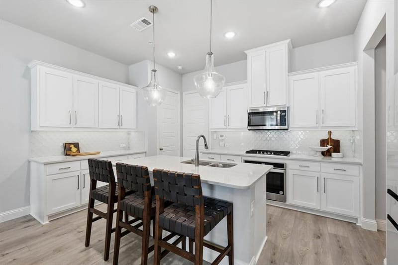 12952 Wymeth Drive, Farmers Branch TX 75234 - Photo 10