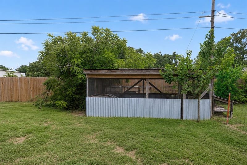 119 Dennis Street, Jacksboro TX 76458 - Photo 27