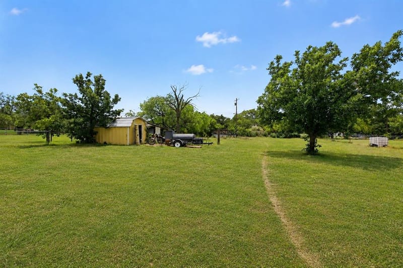 119 Dennis Street, Jacksboro TX 76458 - Photo 26