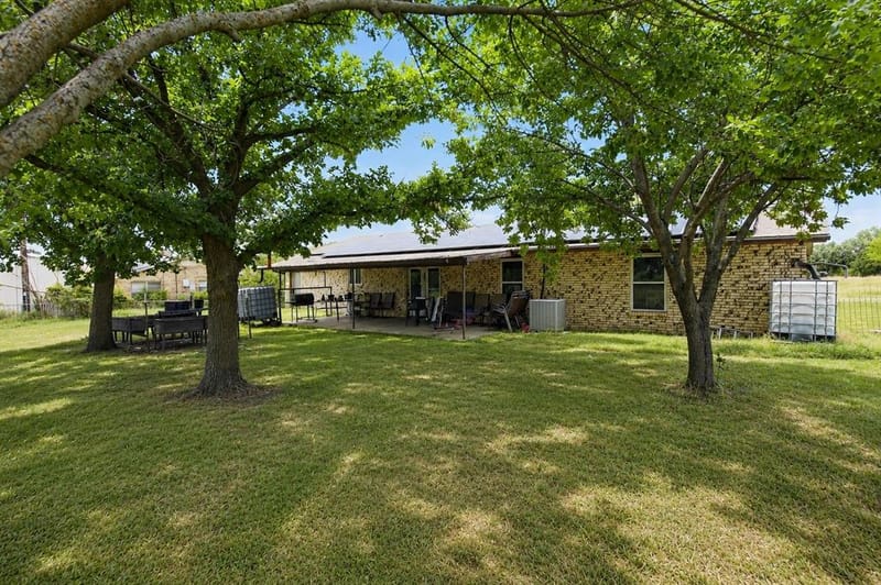 119 Dennis Street, Jacksboro TX 76458 - Photo 22