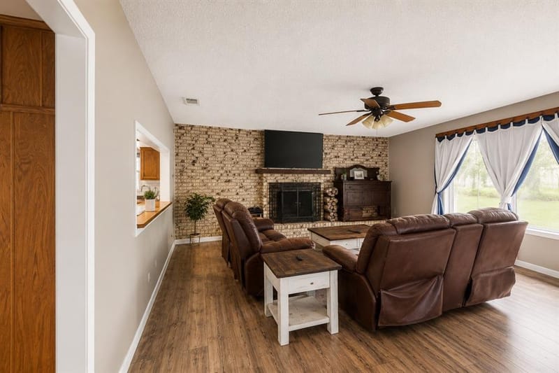 119 Dennis Street, Jacksboro TX 76458 - Photo 5