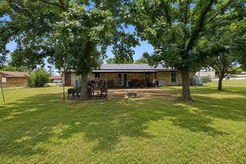 119 Dennis Street, Jacksboro TX 76458 - Photo 21