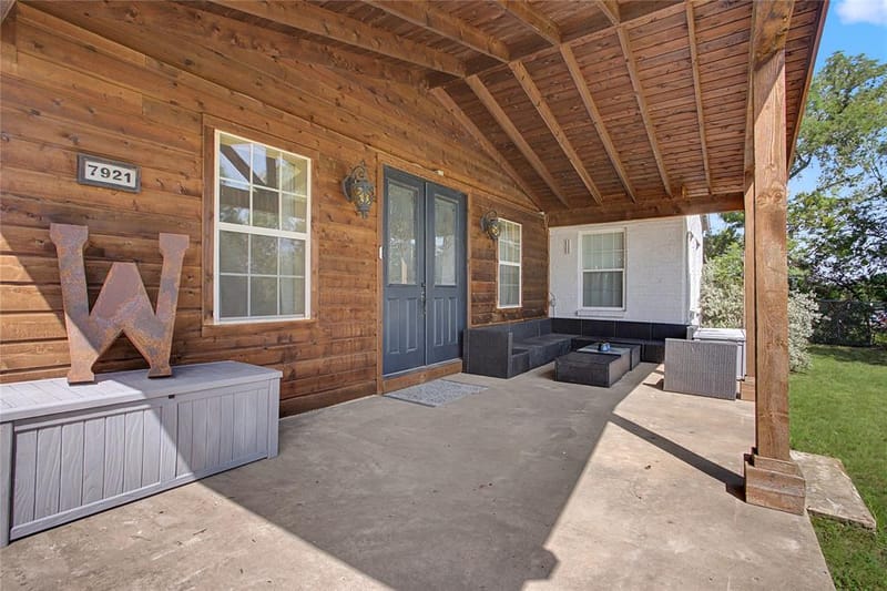 7921 White Settlement Road, White Settlement TX 76108 - Photo 2