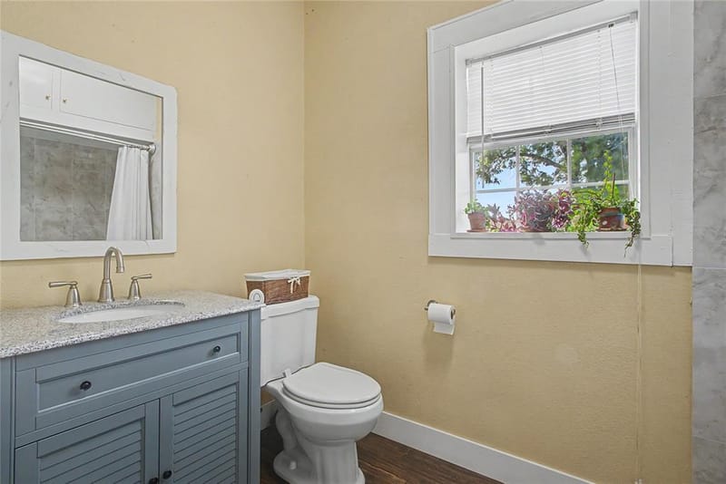 7921 White Settlement Road, White Settlement TX 76108 - Photo 24