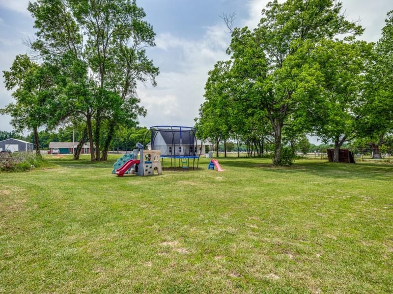 411 W Houston Street, Leonard TX 75452 - Photo 22