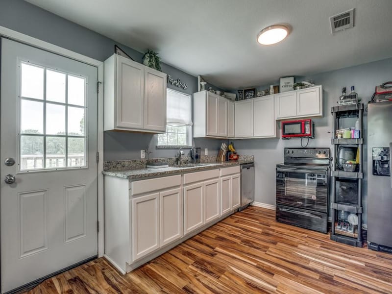 411 W Houston Street, Leonard TX 75452 - Photo 8