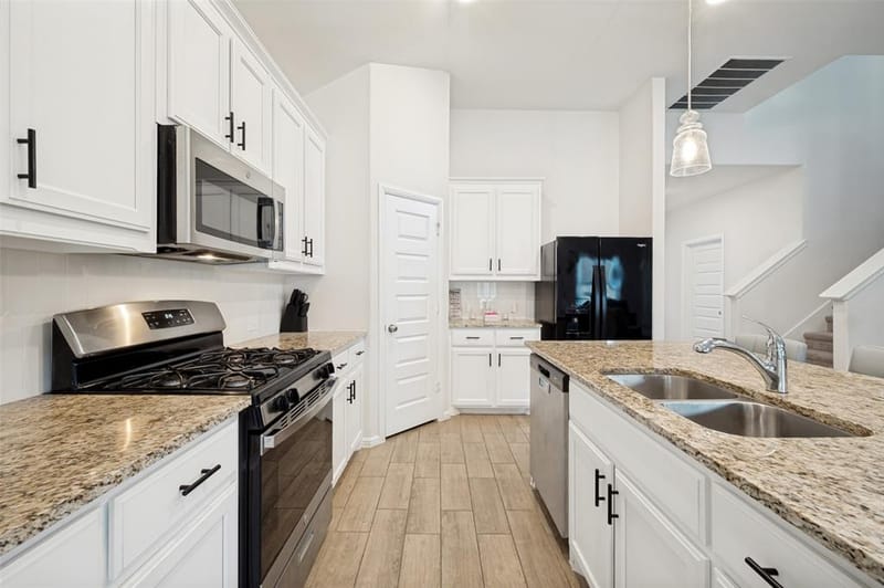 14065 Ilderton Street, Pilot Point TX 76258 - Photo 7
