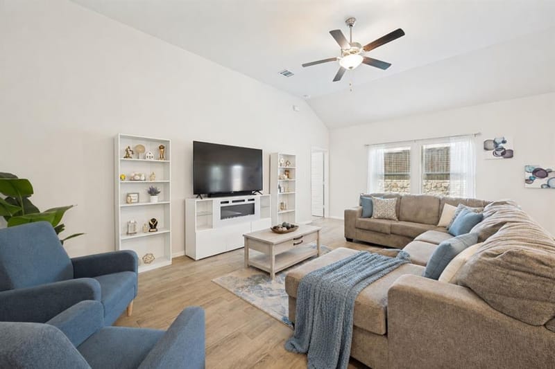14065 Ilderton Street, Pilot Point TX 76258 - Photo 3