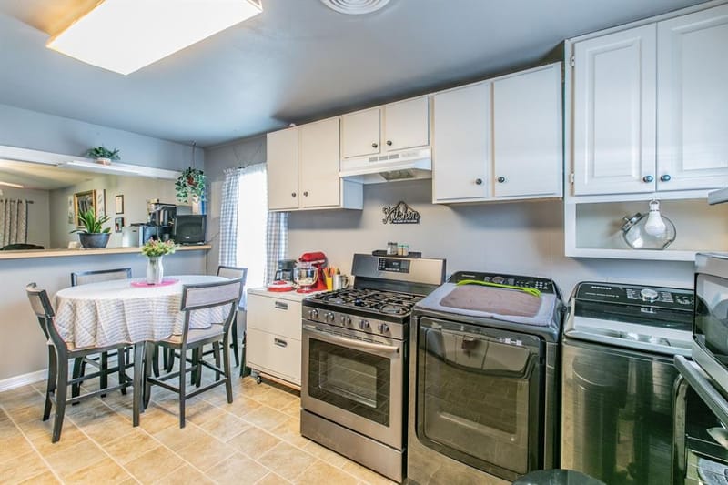 4816 Inwood Drive, Beverly Hills TX 76711 - Photo 6