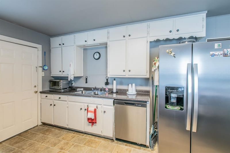 4816 Inwood Drive, Beverly Hills TX 76711 - Photo 7