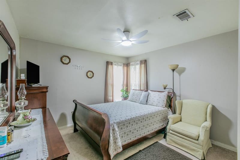 4816 Inwood Drive, Beverly Hills TX 76711 - Photo 15