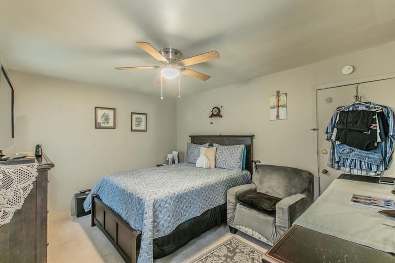 4816 Inwood Drive, Beverly Hills TX 76711 - Photo 11
