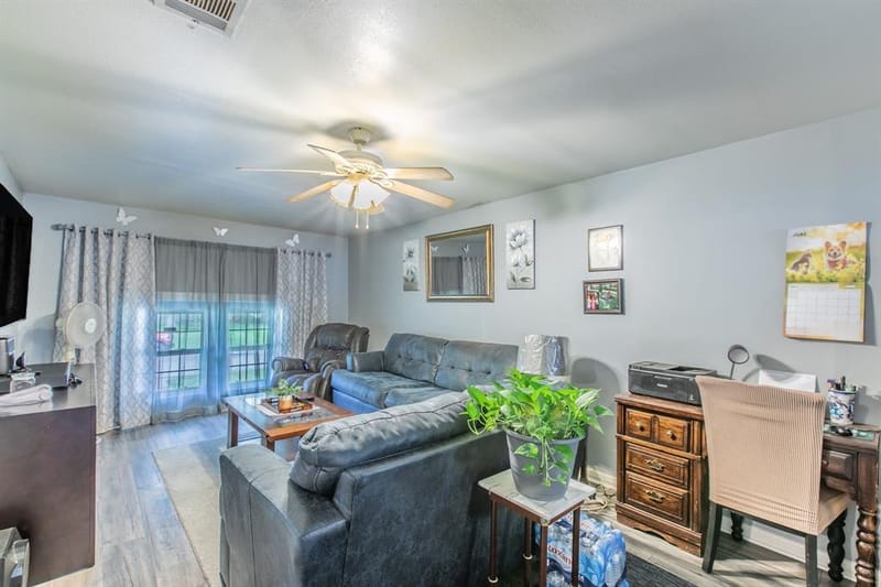 4816 Inwood Drive, Beverly Hills TX 76711 - Photo 8
