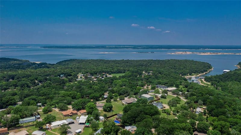 347 Quail Creek Circle, Pottsboro TX 75076 - Photo 25