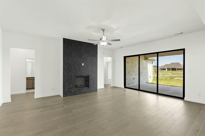 313 Hollingsworth Lane, Glenn Heights TX 75154 - Photo 13