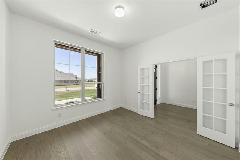 313 Hollingsworth Lane, Glenn Heights TX 75154 - Photo 8