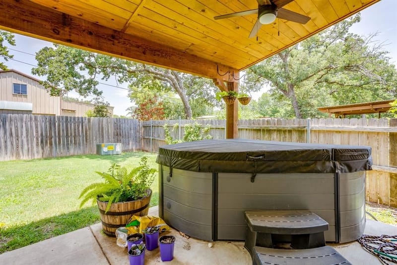 525 Oakbrook Drive, Burleson TX 76028 - Photo 36