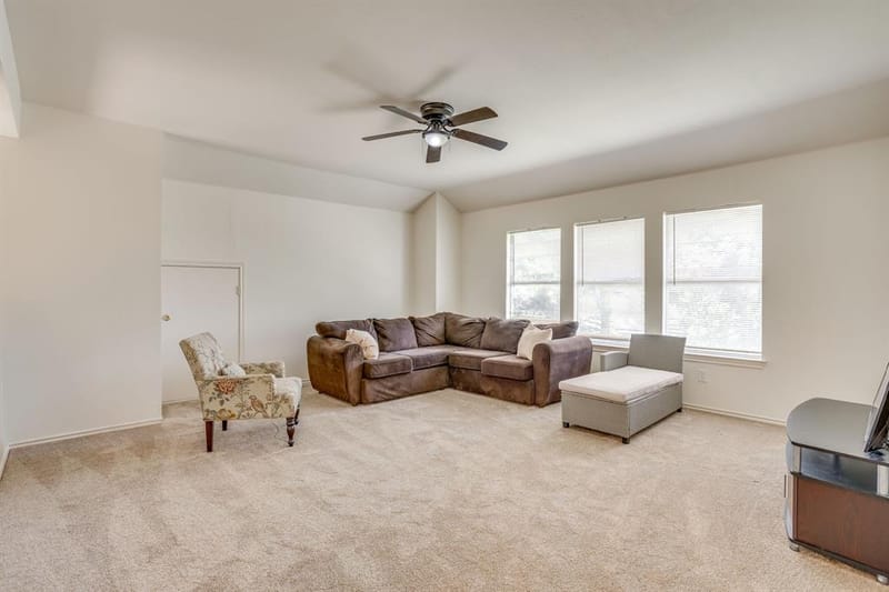 525 Oakbrook Drive, Burleson TX 76028 - Photo 32