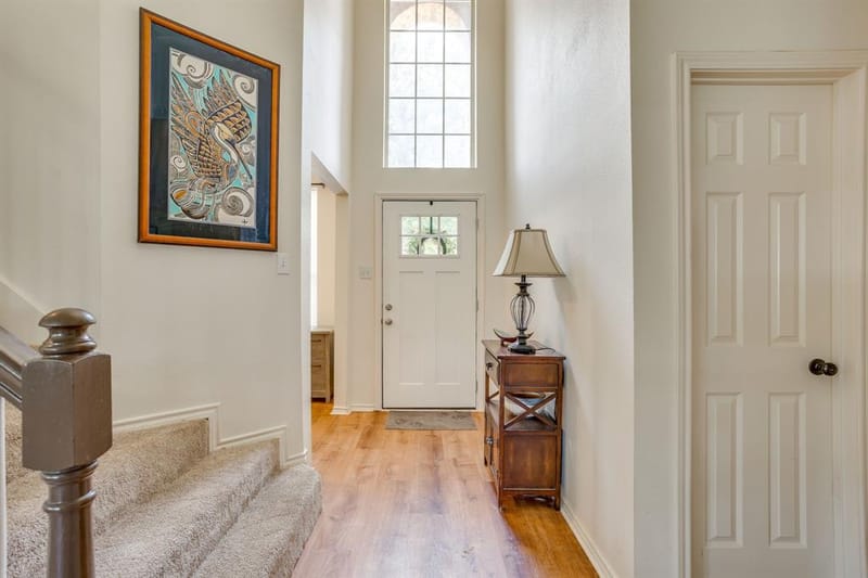 525 Oakbrook Drive, Burleson TX 76028 - Photo 5