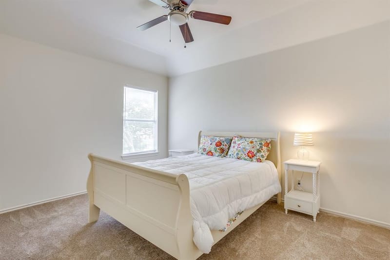 525 Oakbrook Drive, Burleson TX 76028 - Photo 30
