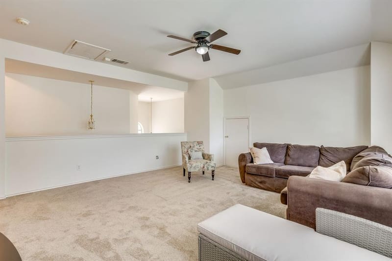 525 Oakbrook Drive, Burleson TX 76028 - Photo 33