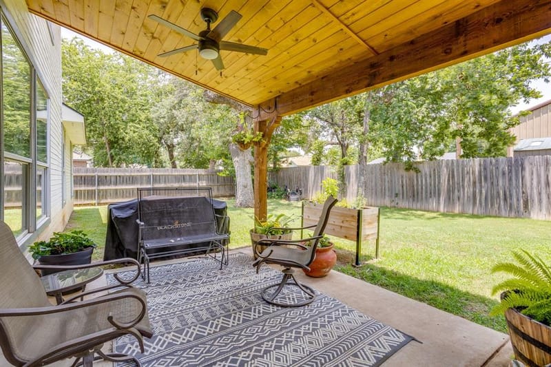 525 Oakbrook Drive, Burleson TX 76028 - Photo 35
