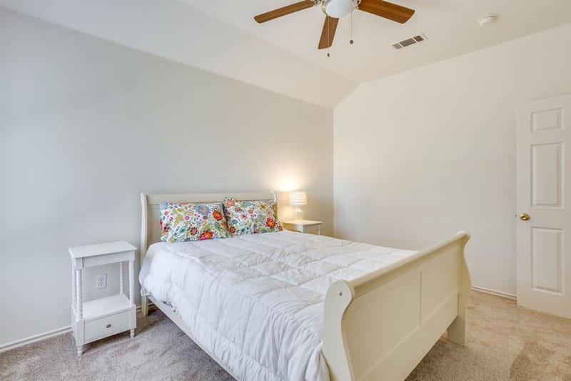 525 Oakbrook Drive, Burleson TX 76028 - Photo 31
