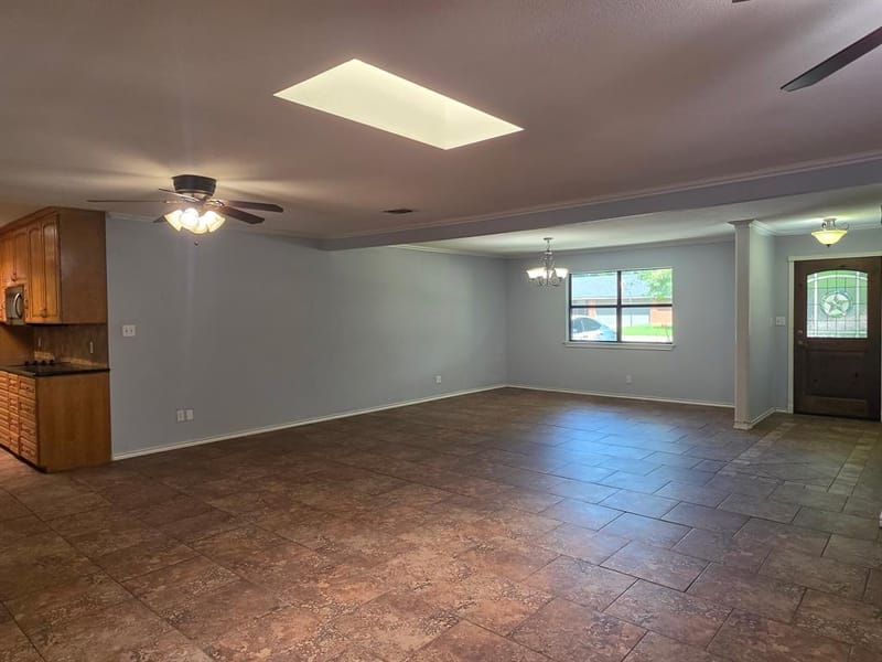 2404 Monticello Street, Brownwood TX 76801 - Photo 6