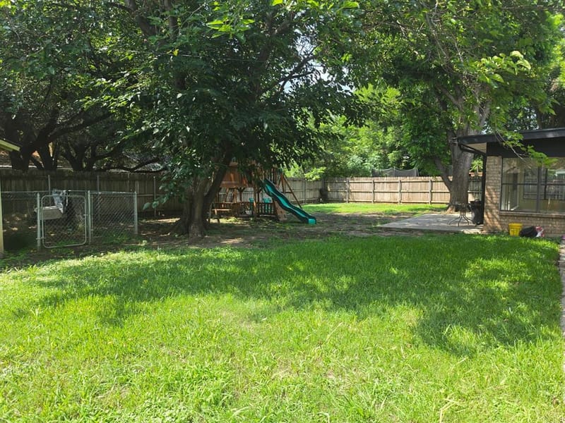 2404 Monticello Street, Brownwood TX 76801 - Photo 18
