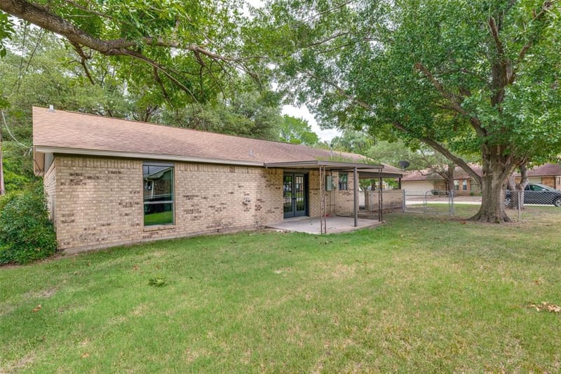 221 N 1st Street, Mabank TX 75147 - Photo 24