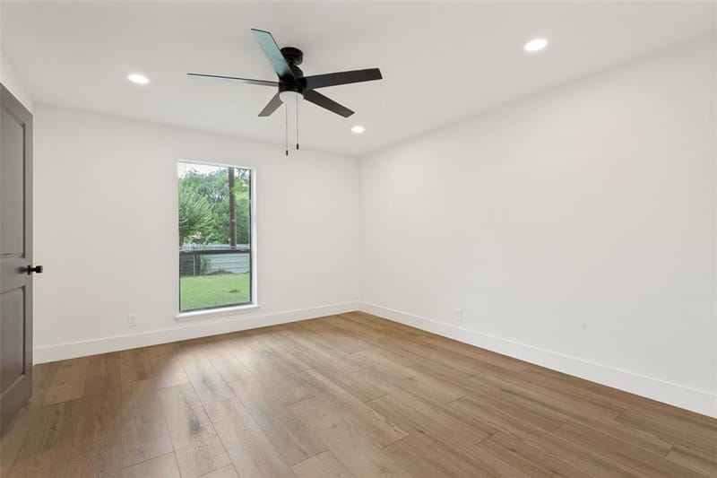 221 N 1st Street, Mabank TX 75147 - Photo 14