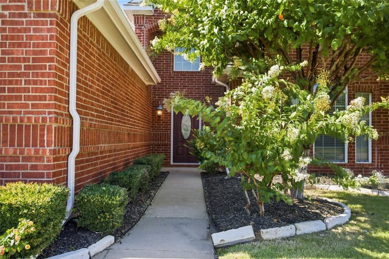 1201 Forest Green Drive, Kennedale TX 76060 - Photo 4