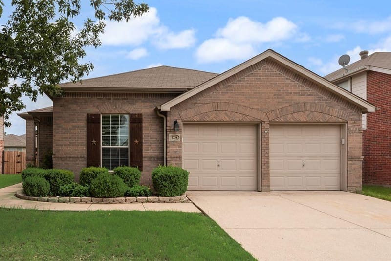 1234 Mallard Creek, Aubrey TX 76227 - Photo 2
