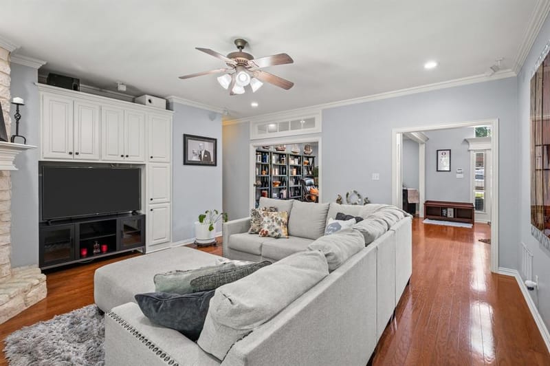 3409 Moneta Court, Arlington TX 76001 - Photo 5