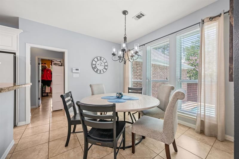 3409 Moneta Court, Arlington TX 76001 - Photo 9
