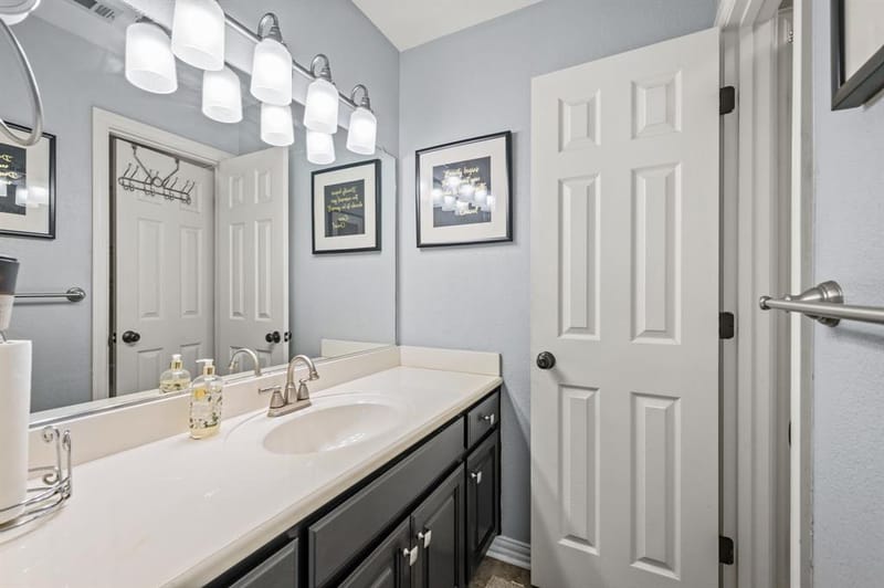 3409 Moneta Court, Arlington TX 76001 - Photo 19
