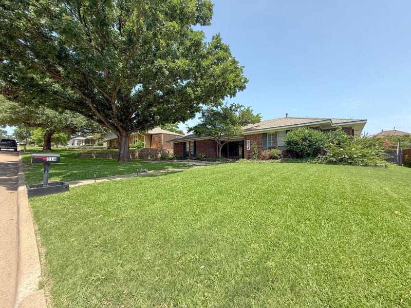 314 Shepards Hill Drive, Rockwall TX 75087 - Photo 2