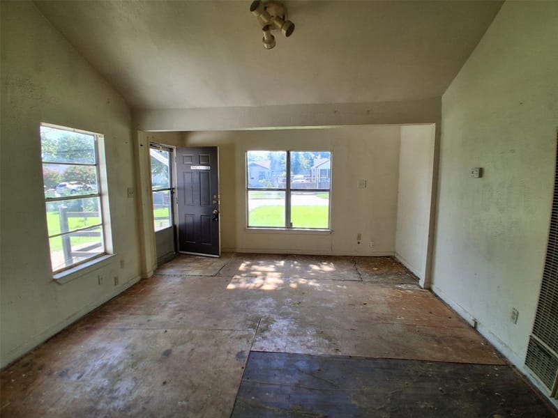 2917 Cypress Avenue, Dallas TX 75227 - Photo 7