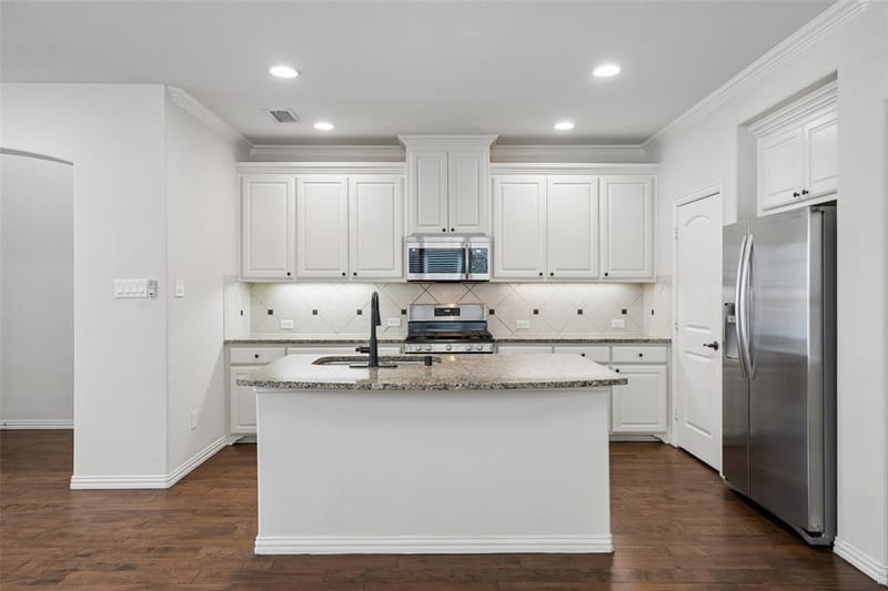 631 Matthew Place, Richardson TX 75081 - Photo 8