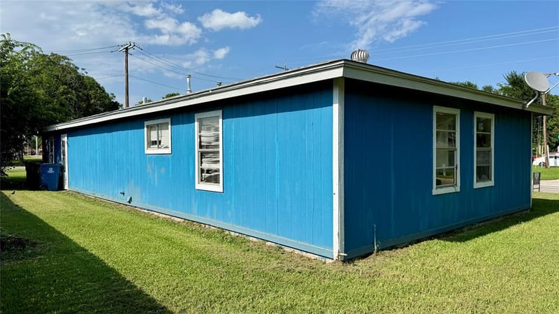 509 N 10th Street, Sanger TX 76266 - Photo 4