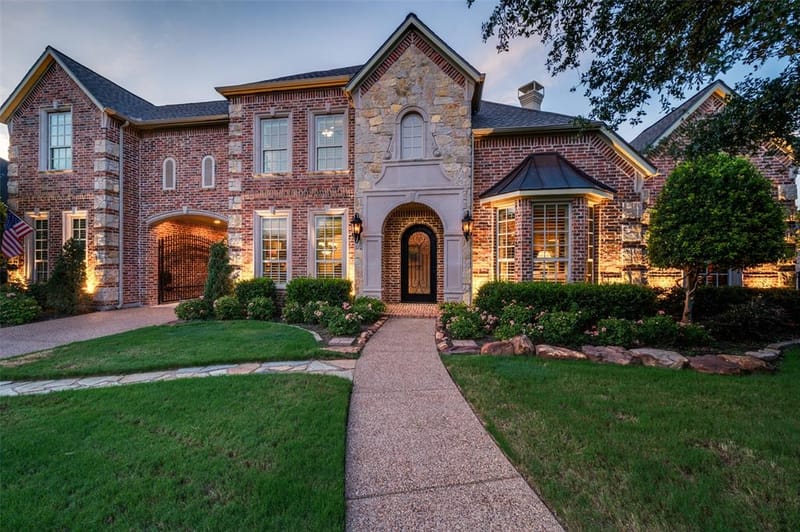 8411 Buffalo Drive, Lantana TX 76226 - Photo 2