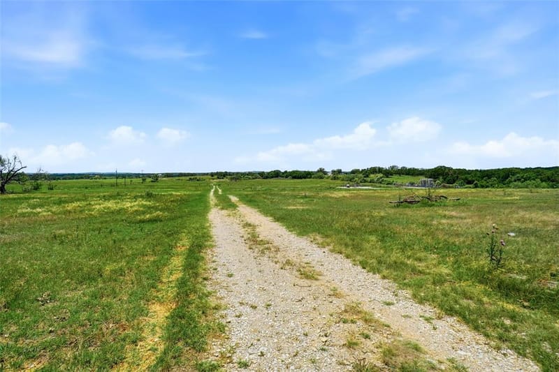 2186 Gilliland Road, Springtown TX 76082 - Photo 7