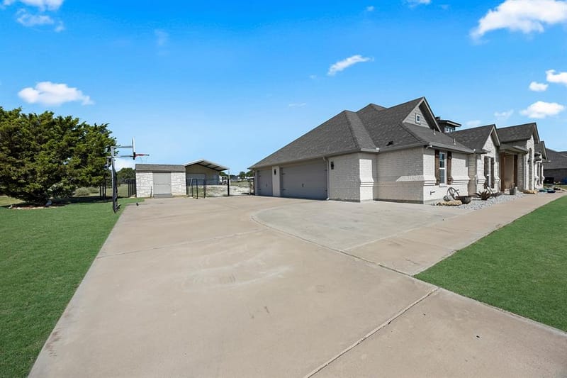 120 Lone Star Way, Godley TX 76044 - Photo 2