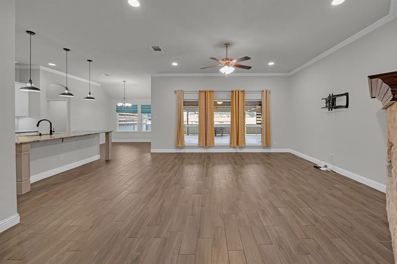 120 Lone Star Way, Godley TX 76044 - Photo 5