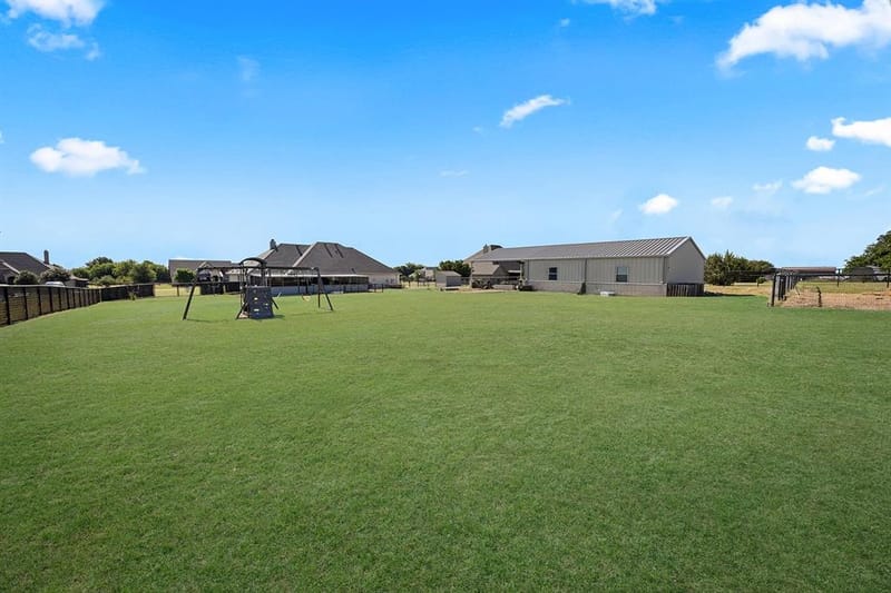 120 Lone Star Way, Godley TX 76044 - Photo 35