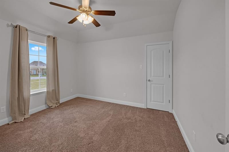 120 Lone Star Way, Godley TX 76044 - Photo 25