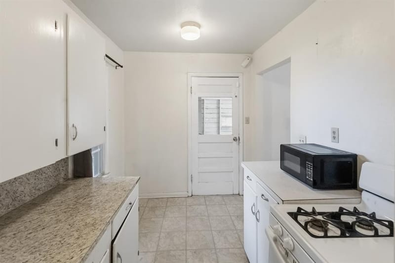 1141 W Mcneill Street, Stephenville TX 76401 - Photo 16