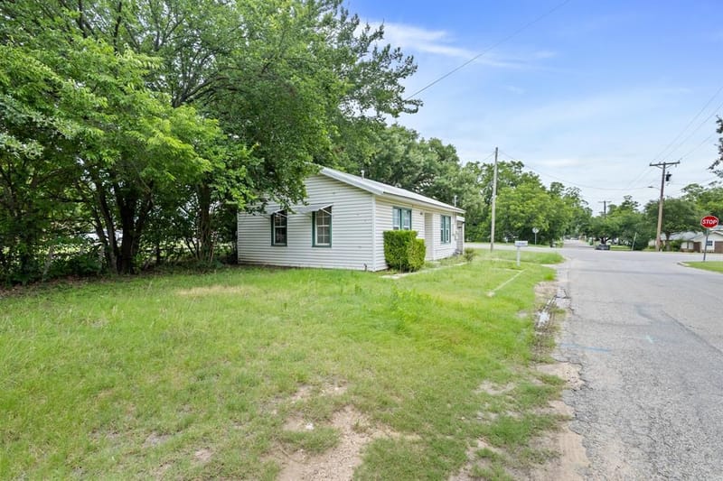 1141 W Mcneill Street, Stephenville TX 76401 - Photo 20