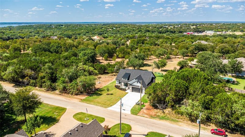 27027 Stonewood Drive, Whitney TX 76692 - Photo 36